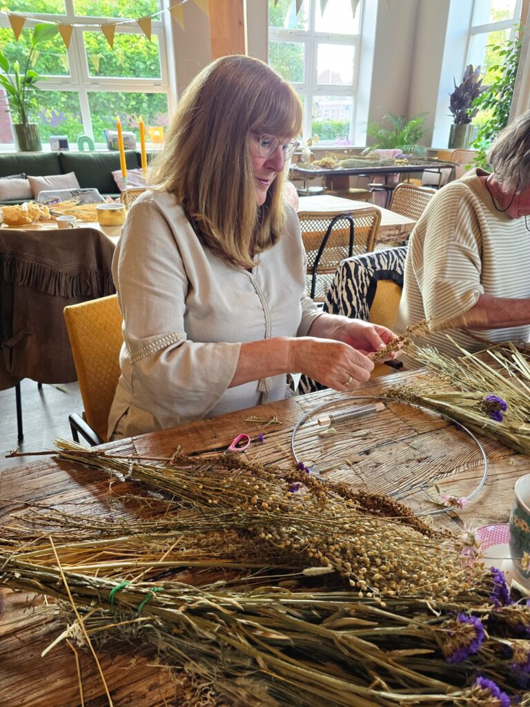 Het Klubhuis | Droogbloemringen | 30 Het Klubhuis | 502583724 722898403592445 3153664600101699629 n