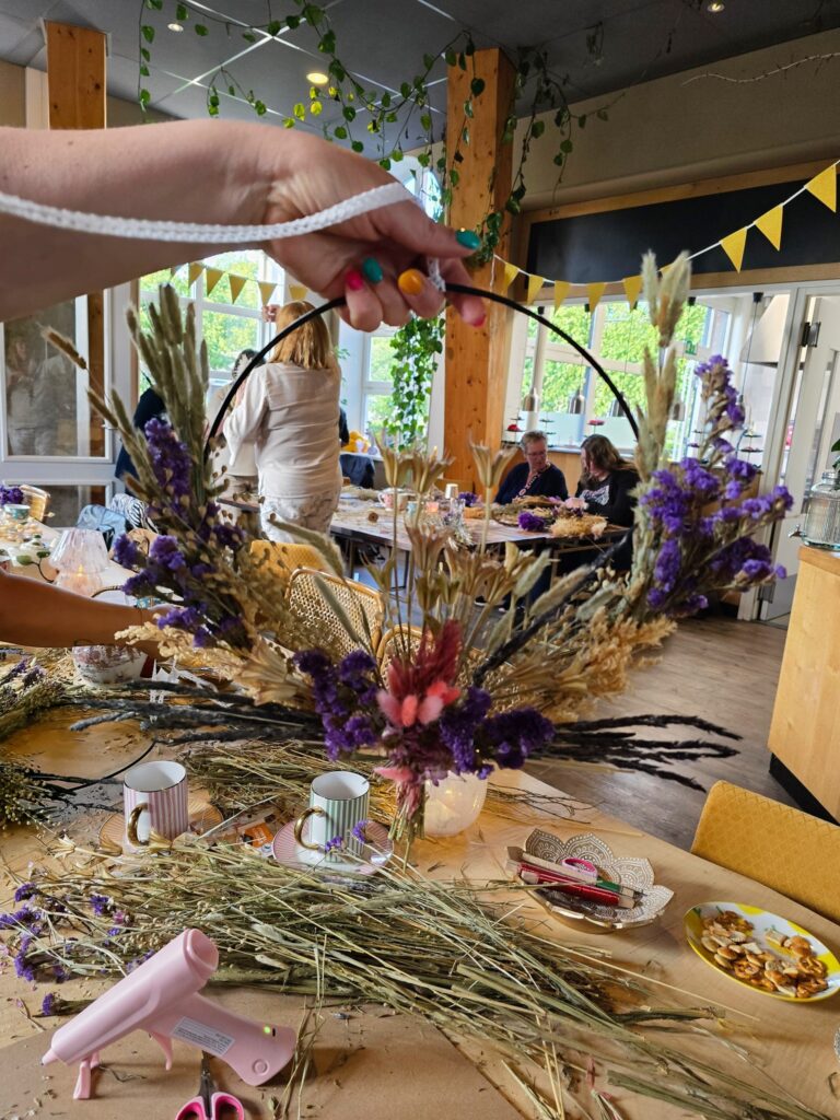 Het Klubhuis | Droogbloemringen | 33 Het Klubhuis | 502587158 722897403592545 7263130166679405012 n