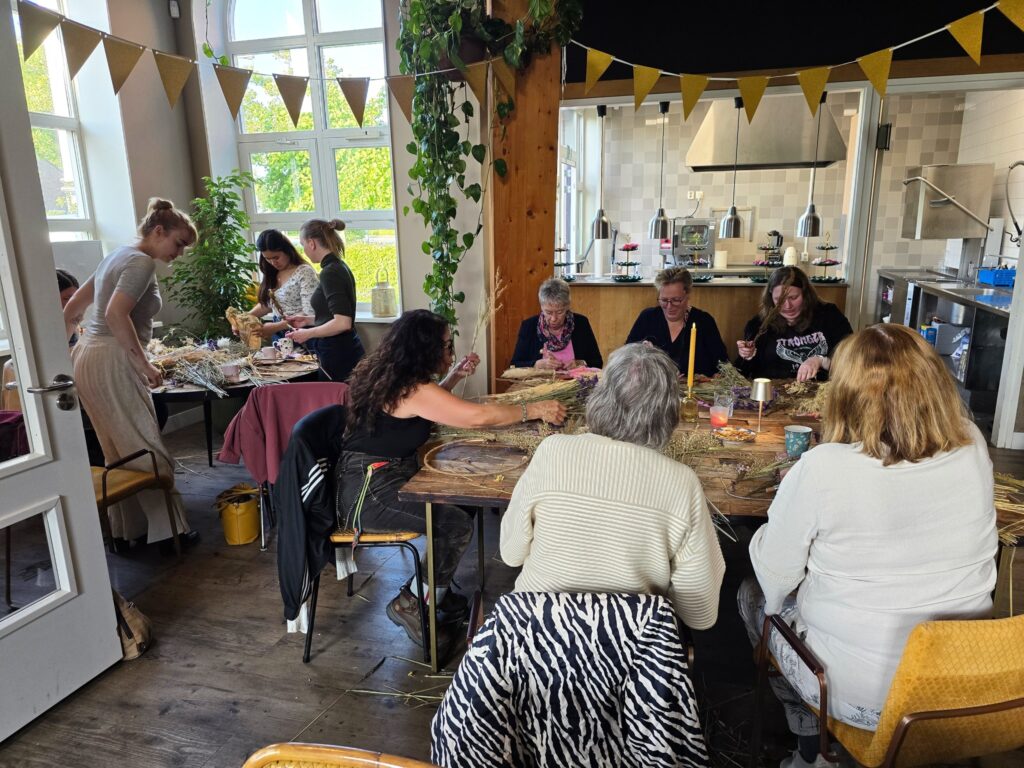 Het Klubhuis | Droogbloemringen | 37 Het Klubhuis | 502615855 722897490259203 6723598182761006984 n
