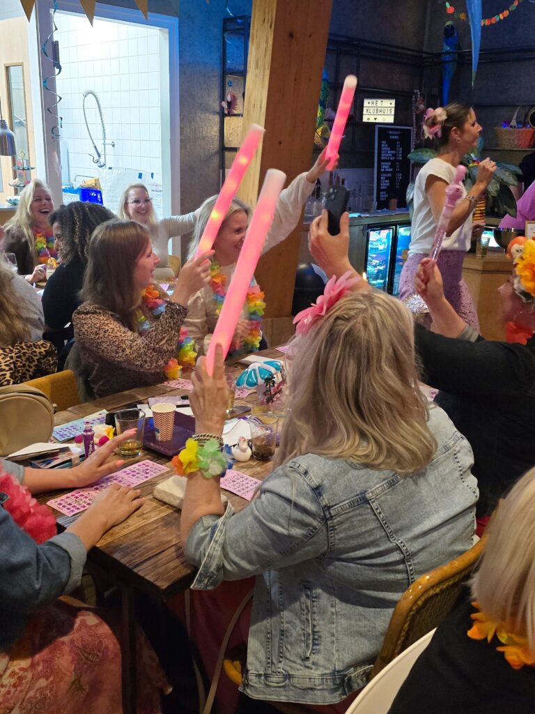 Het Klubhuis | Tropische bingo | 40 Het Klubhuis | 504660086 729645522917733 5267852166984652381 n
