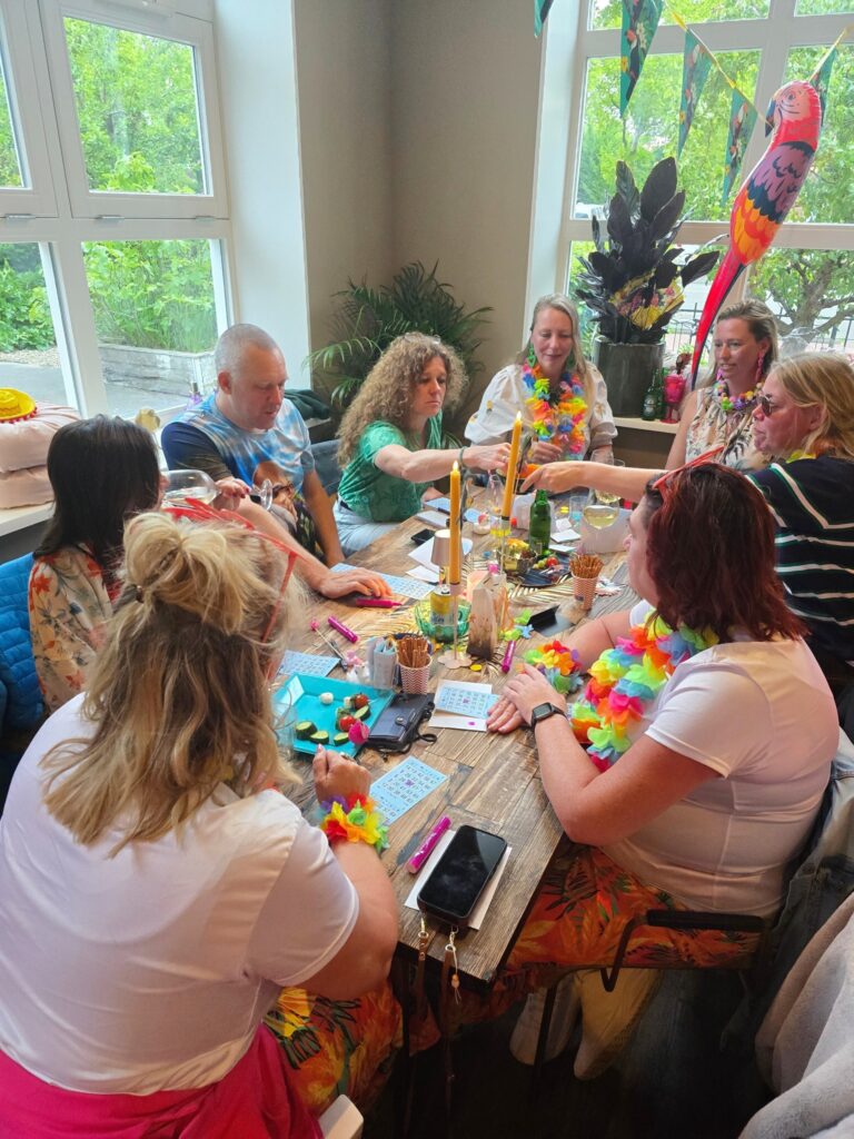 Het Klubhuis | Tropische bingo | 47 Het Klubhuis | 504738305 729644639584488 9204148165828864559 n