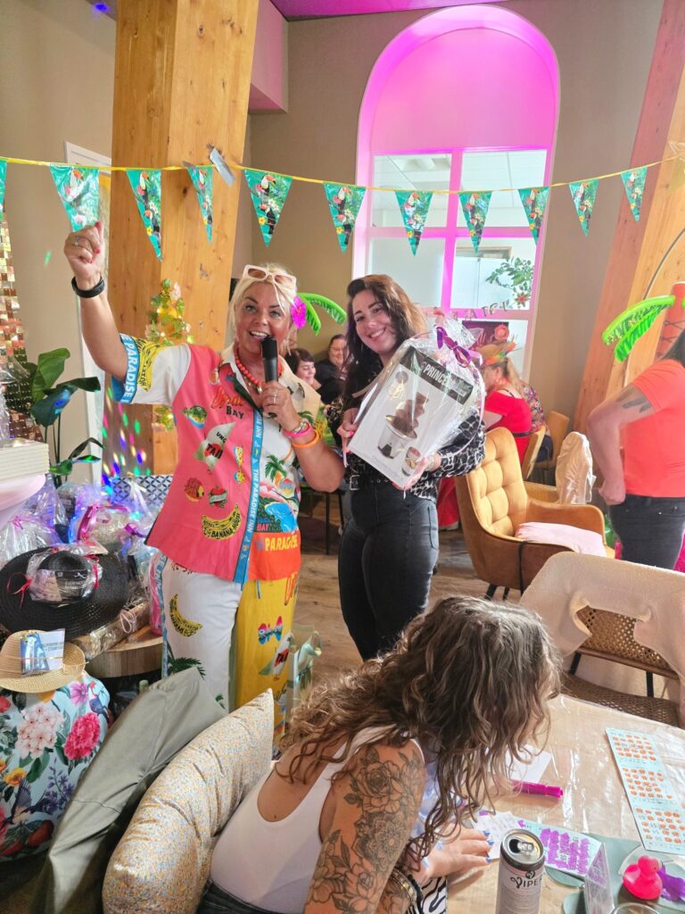 Het Klubhuis | Tropische bingo | 54 Het Klubhuis | 504936615 729644502917835 5955660726536824103 n