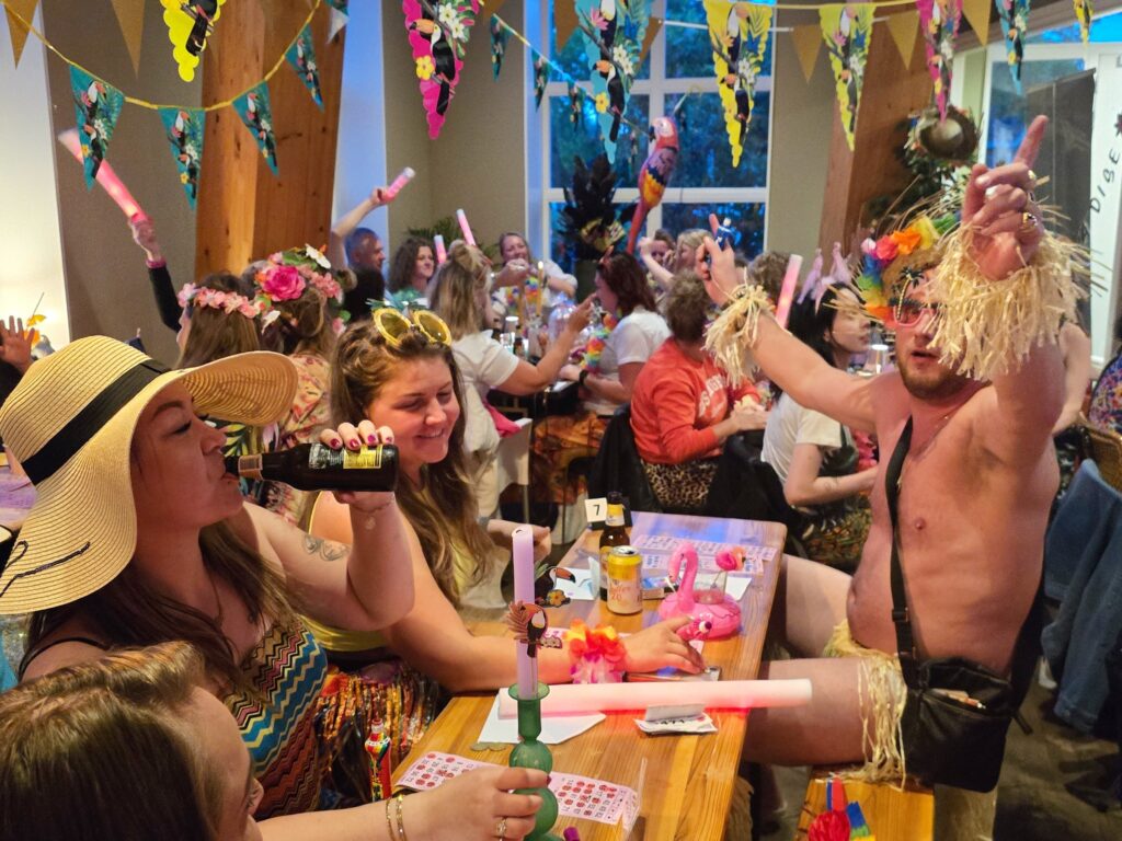Het Klubhuis | Tropische bingo | 57 Het Klubhuis | 504978561 729645382917747 823004231565725562 n