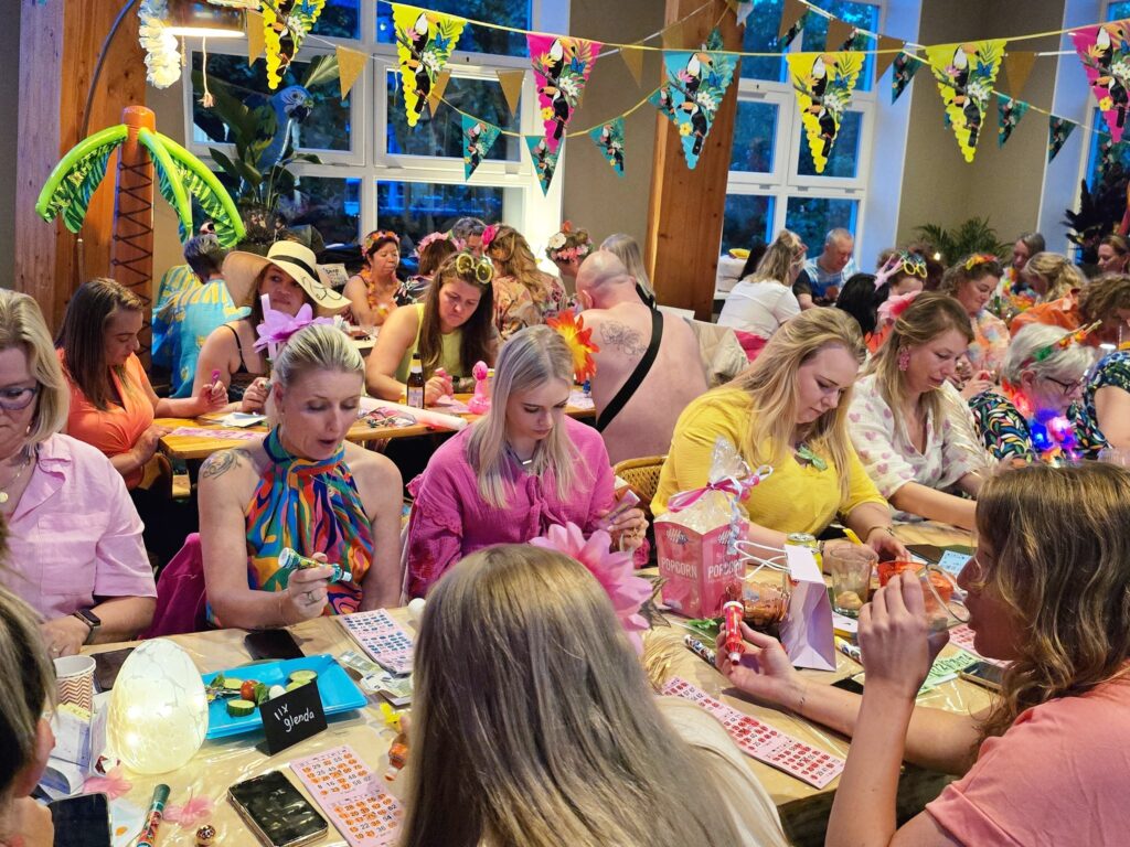 Het Klubhuis | Tropische bingo | 65 Het Klubhuis | 505303023 729645622917723 3776334492229050959 n