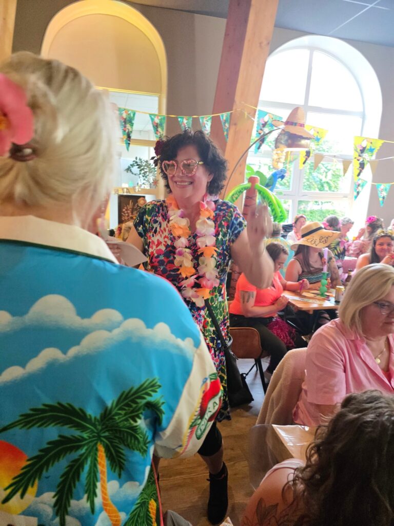 Het Klubhuis | Tropische bingo | 69 Het Klubhuis | 505370182 729644416251177 3077963238148733414 n