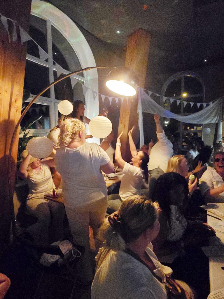 Het Klubhuis | White Ibiza Bingo | 48 Het Klubhuis | 534486775 782092544339697 8784073618619004801 n