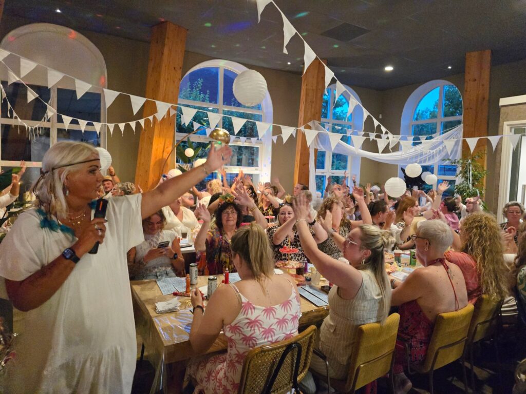 Het Klubhuis | White Ibiza Bingo | 49 Het Klubhuis | 534526397 782091141006504 3105448388025943409 n