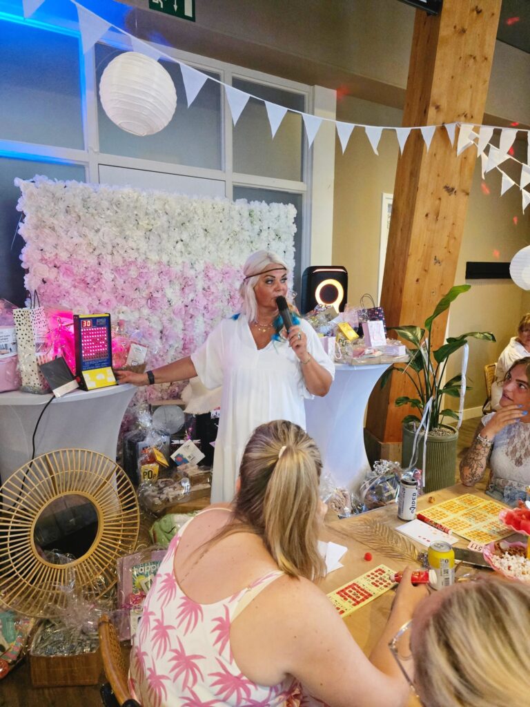 Het Klubhuis | White Ibiza Bingo | 60 Het Klubhuis | 534842316 782091081006510 2460632004376705390 n