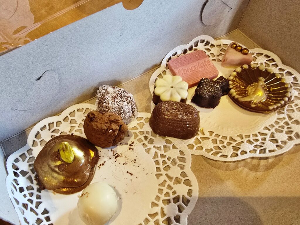 Het Klubhuis | Bonbon workshop | 28 Het Klubhuis | 539082016 793333079882310 8612320482789076307 n