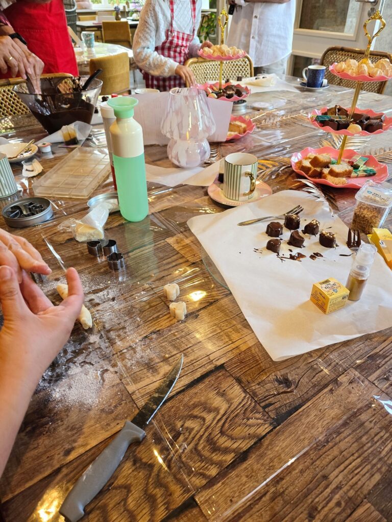 Het Klubhuis | Bonbon workshop | 33 Het Klubhuis | 541406710 793332896548995 7614464851074809748 n